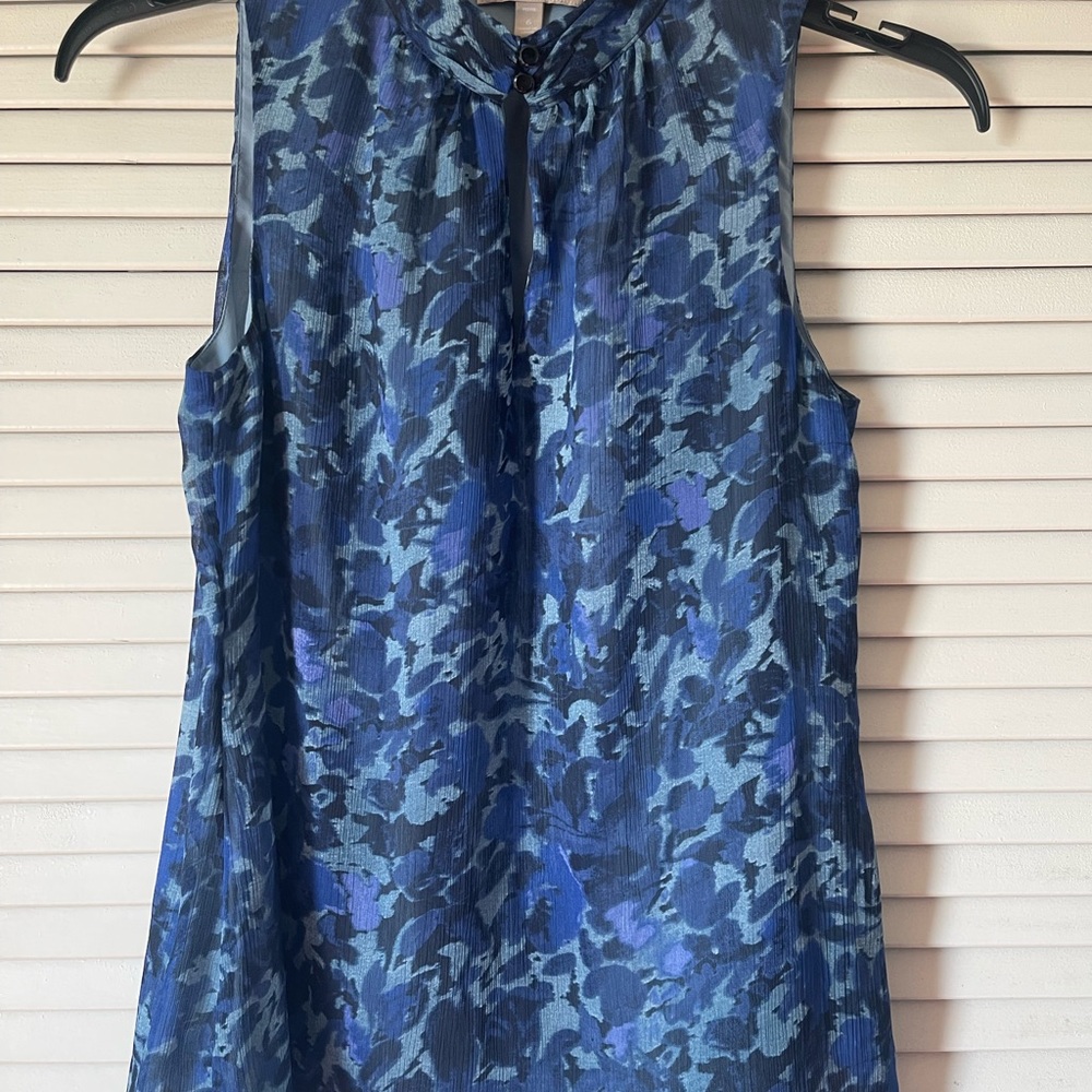 Banana Republic Navy and Royal Blue Floral Sleeveless Blouse